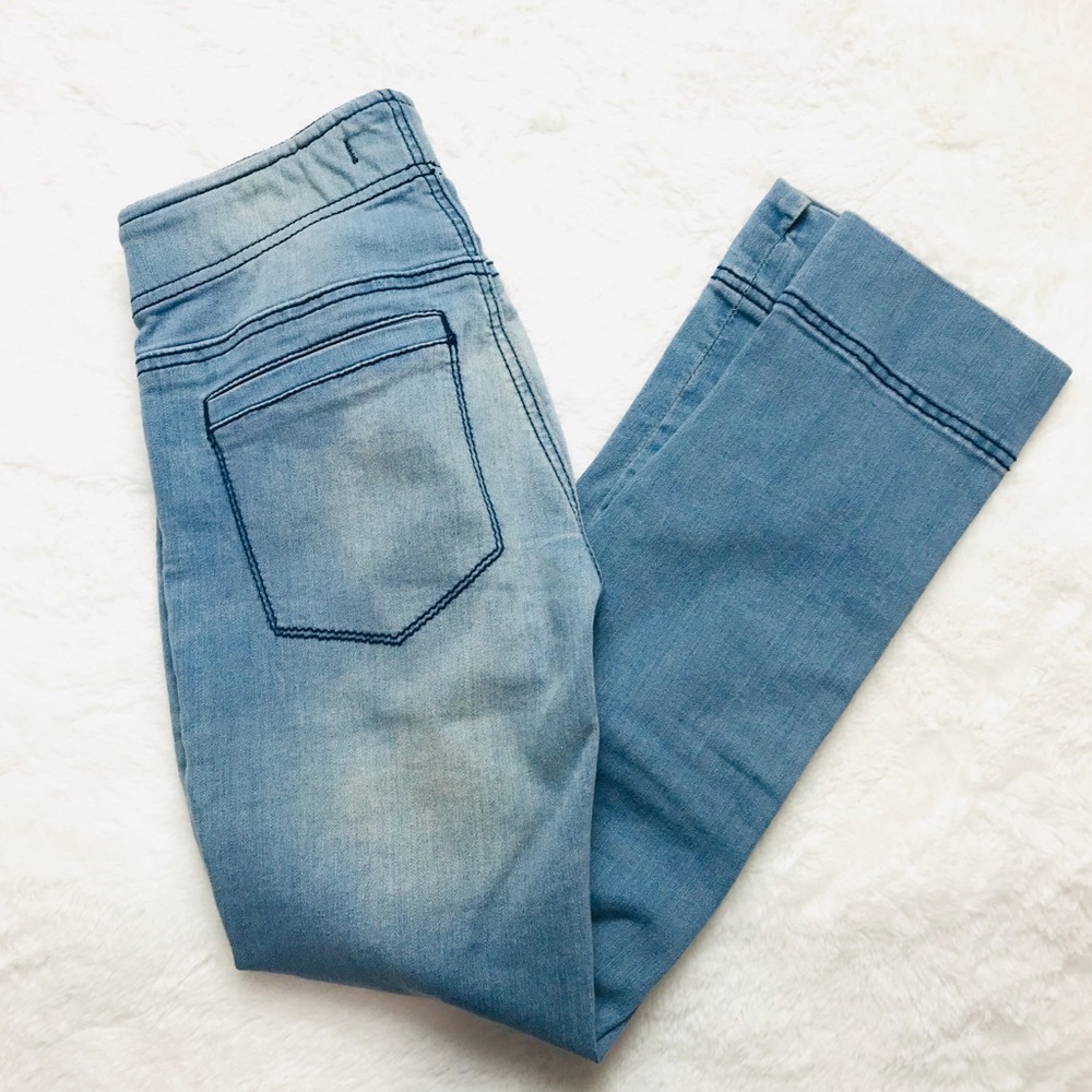 Free People light wash jeans - Picture 1 of 7
